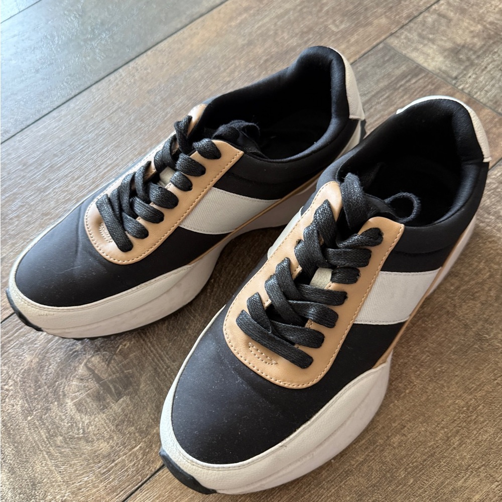 NWOT black, caramel & white womens sneakers size 9
